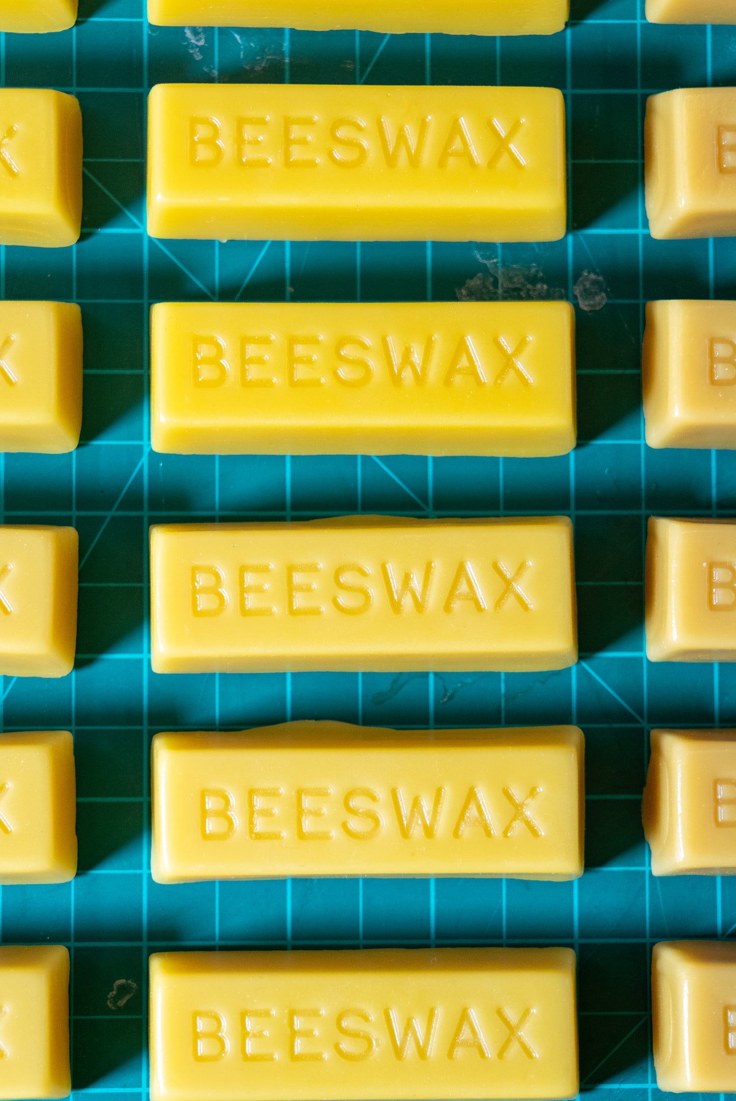 100% Beeswax for craft projects 1oz/28g block